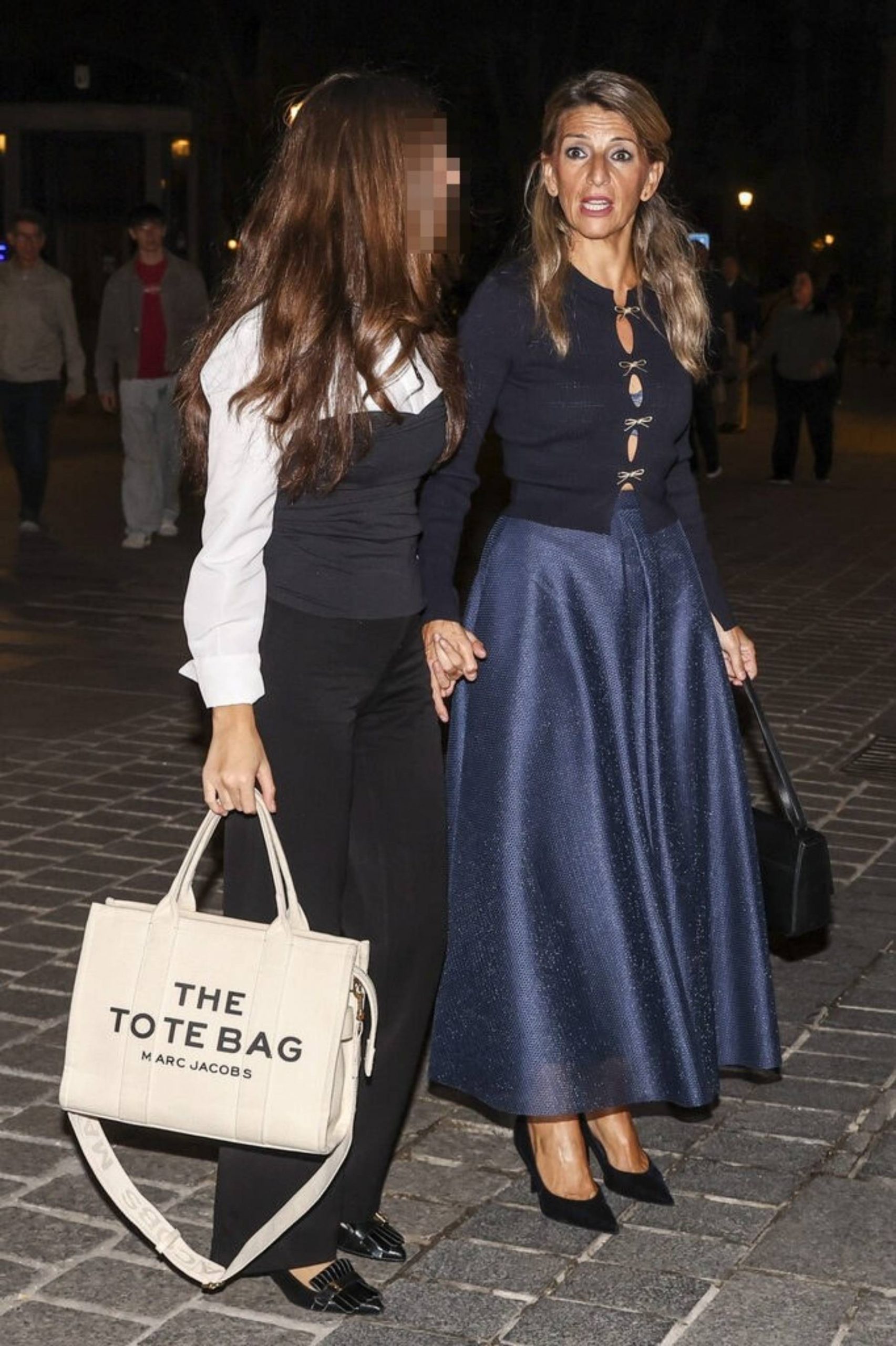 Yolanda Díaz junto a su hija. (Foto: Gtres)