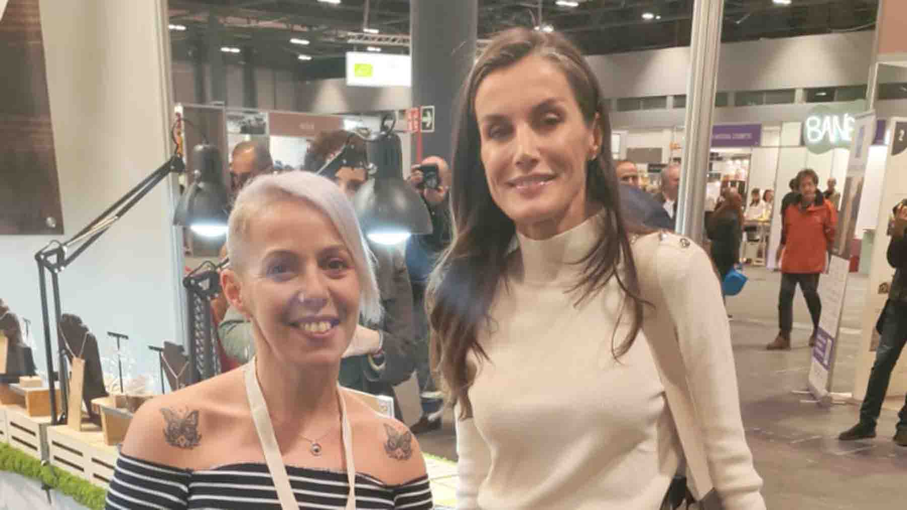 La cara b de Letizia en BioCultura: desmarque del Gobierno, filigrana en plata y cosmética natural