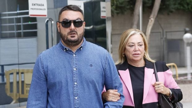 Belén Esteban y Miguel Marcos en los juzgados. (Fotos: Gtres)