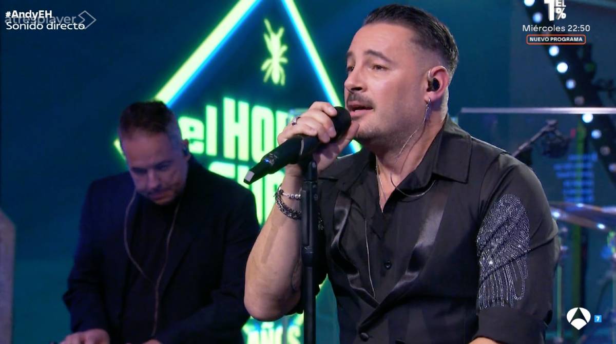 Andy cantando Marioneta por primera vez en El Hormiguero. (Foto: Antena 3)