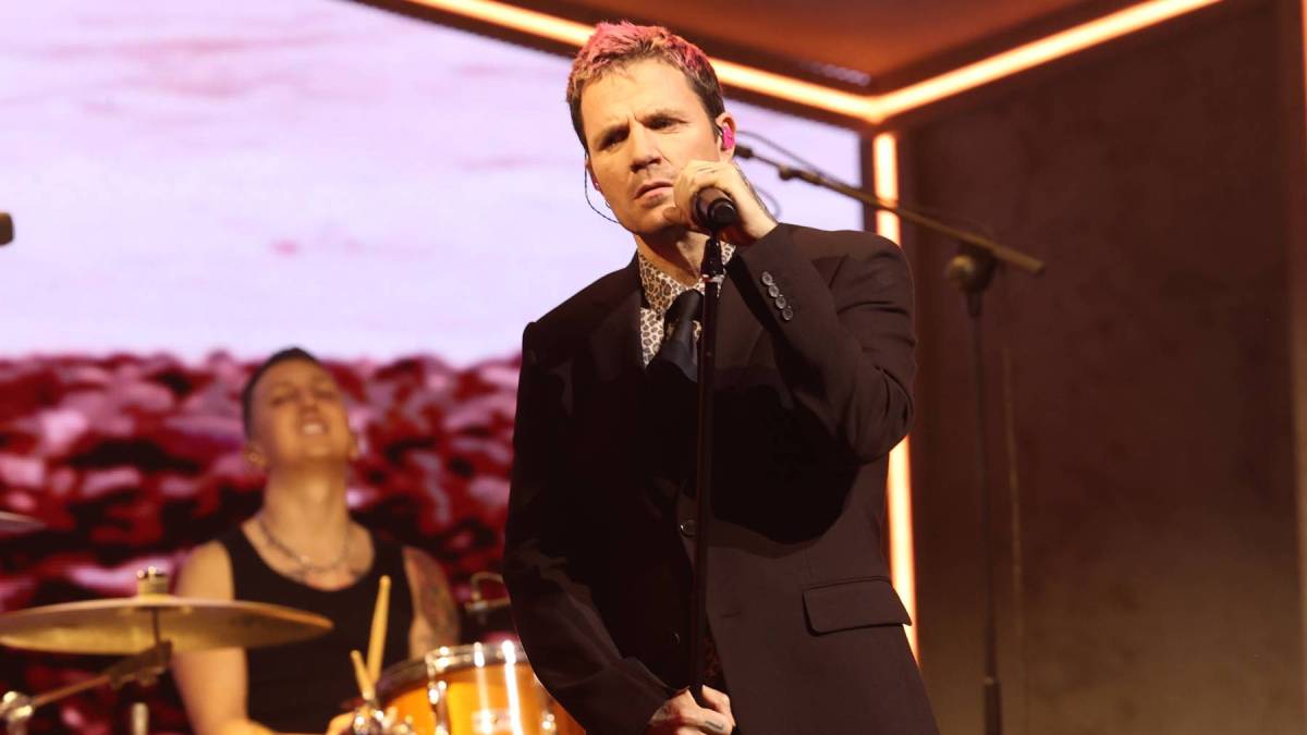 Dani Martín interpreta uno de sus temas en directo durante su nueva gira. (Foto: Gtres)