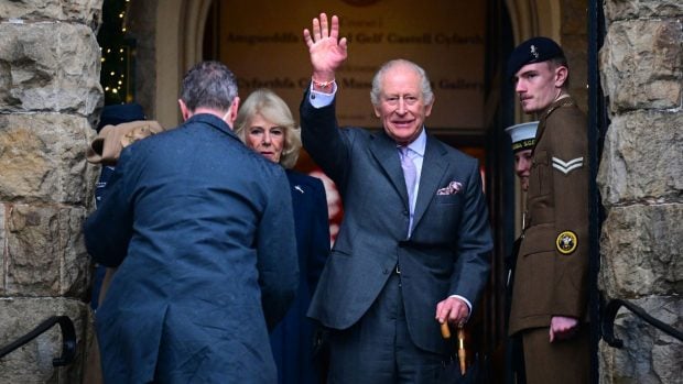 Carlos III y Camila Parker. (Foto: Gtres)