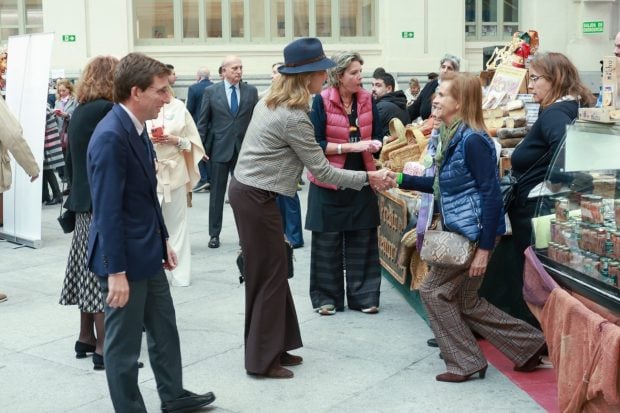 almeida, infanta elena, rastrillo nuevo futuro, georgina rodríguez