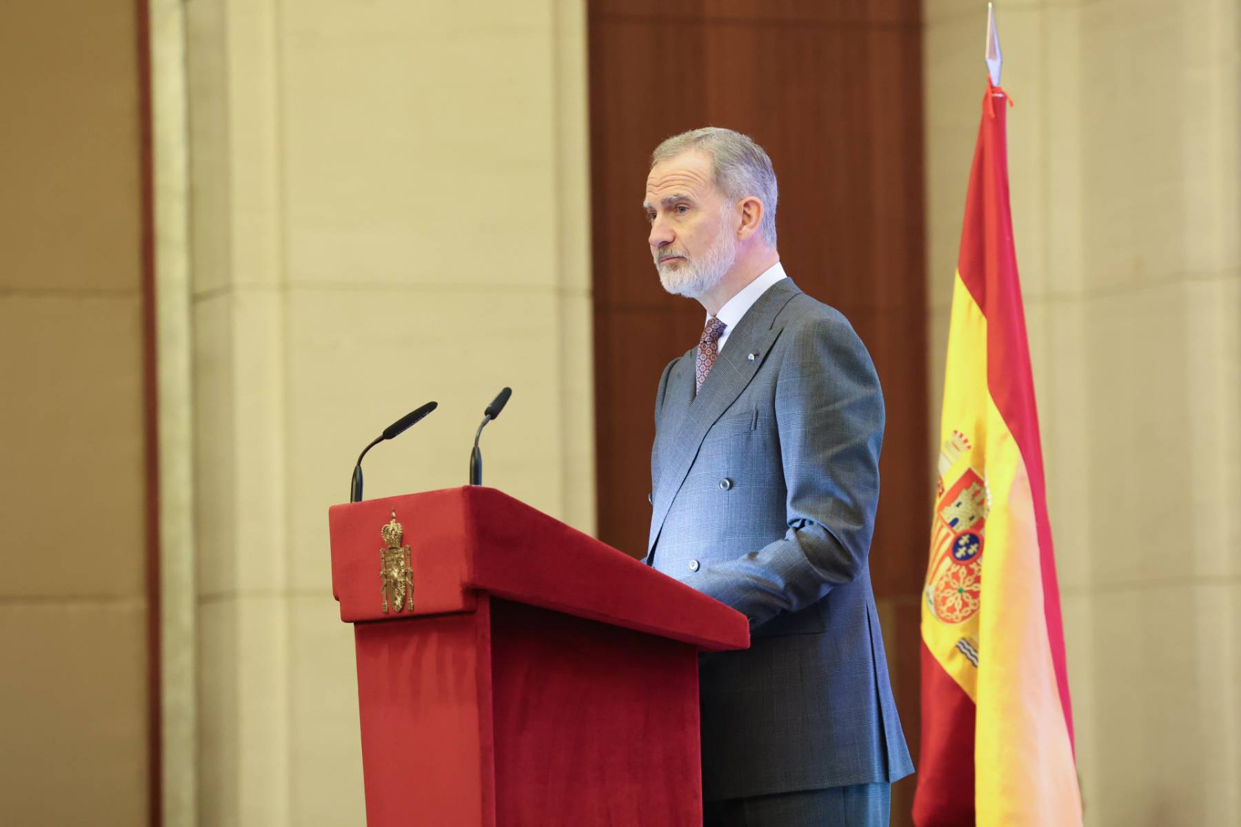 El Rey Felipe en un acto oficial. (Foto: Gtres)