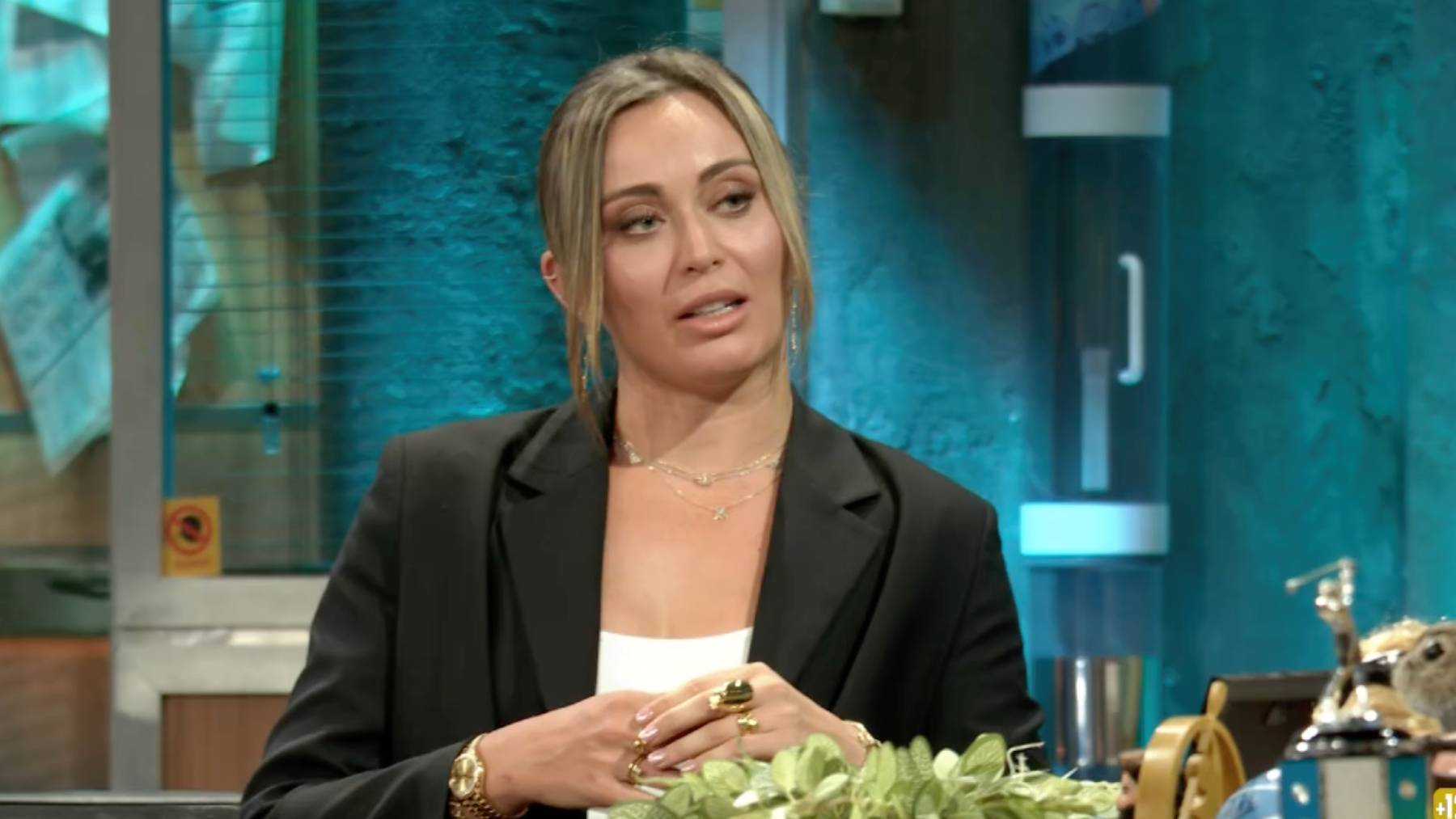 Paula Badosa invita a Rosalía a jugar al tenis y le agradece su tema sobre los ex delante de Broncano