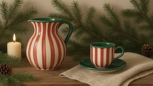 Algunos objetos de la vajilla navideña. (Foto: La Siesta Tarifa)