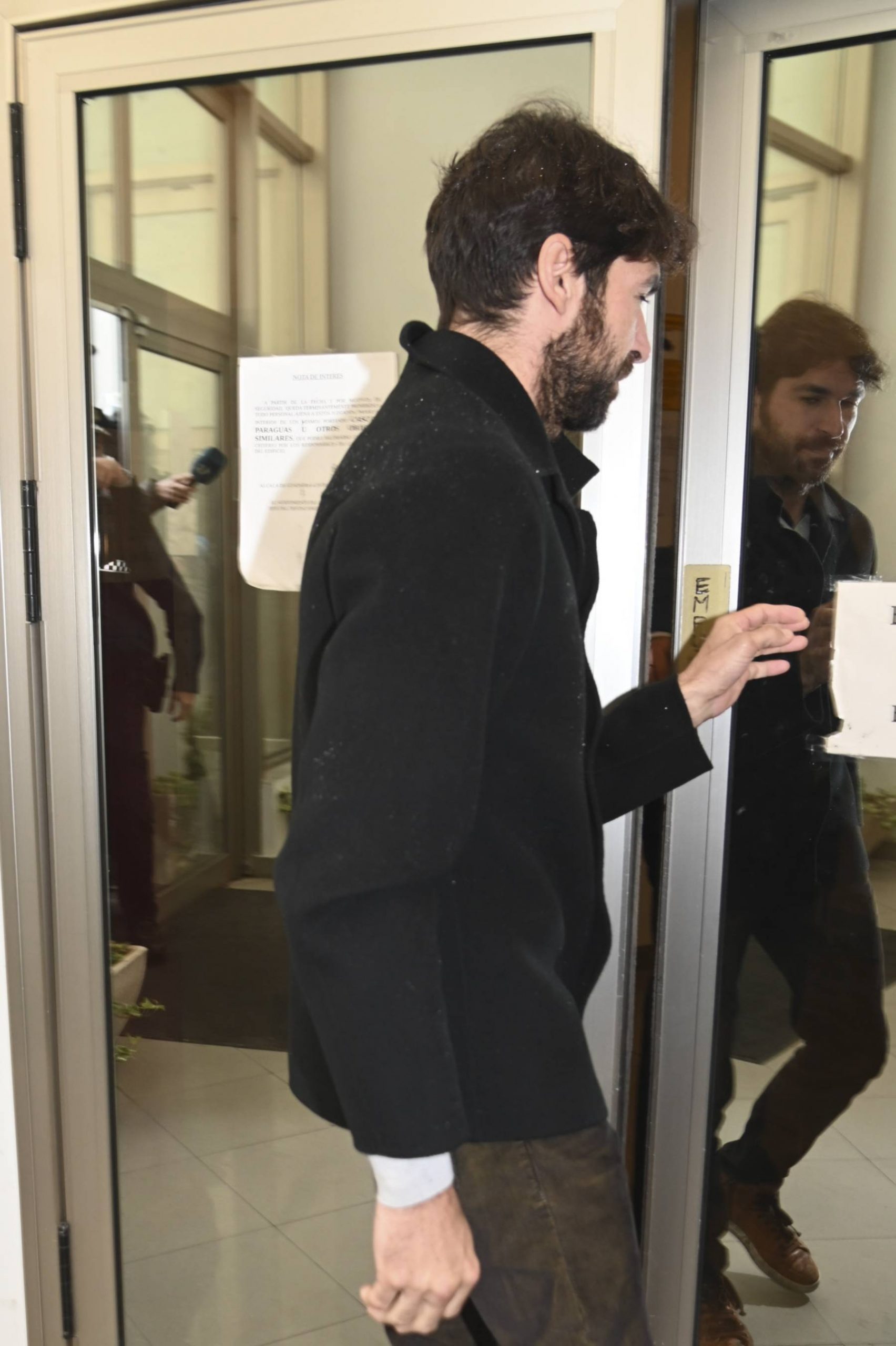 Cayetano Rivera en a su llegada al Juzgado. (Foto: Gtres)