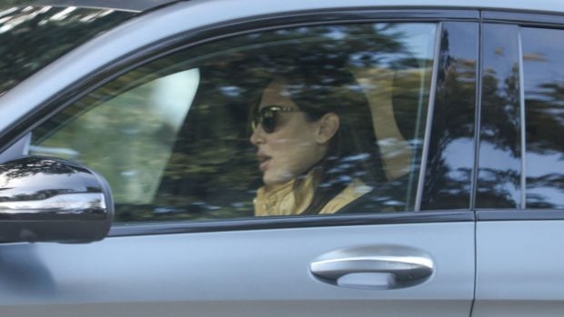 Tamara Falcó al volante. (Foto: Gtres)