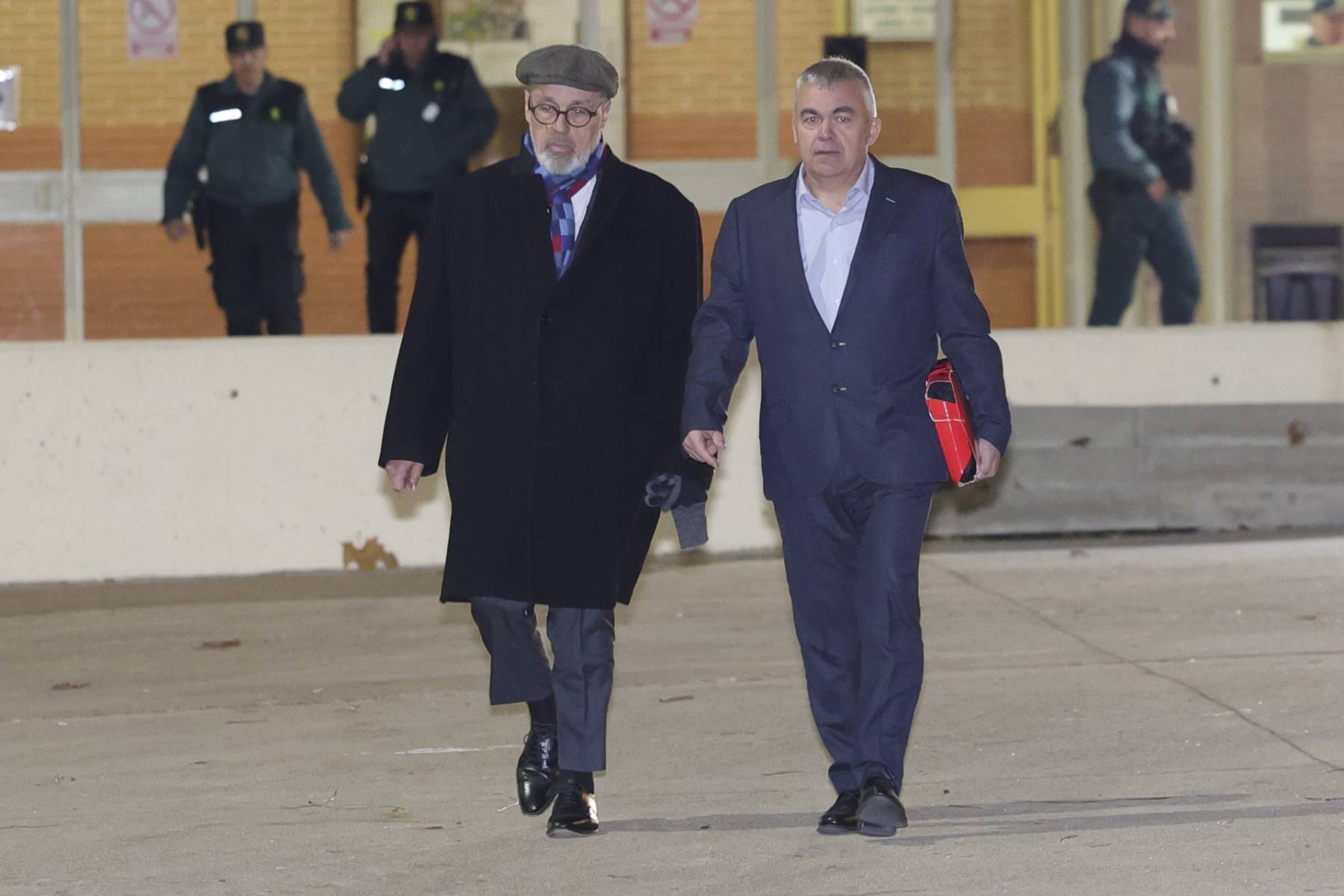 Santos Cerdán a su salida de prisión. (Foto: Gtres)