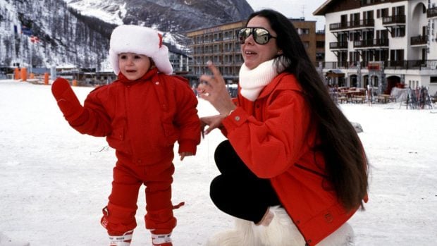 Isabel Pantoja y Kiko Rivera cuando era un niño. (Foto: Gtres)