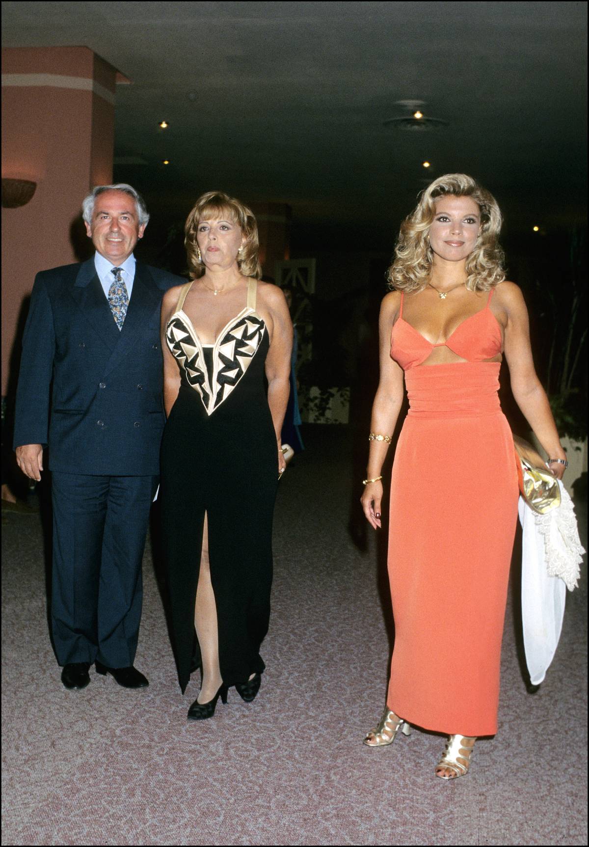 Mucho antes de que el cut-out fuese tendencia global, Terelu ya lo llevaba. (Foto: Gtres)