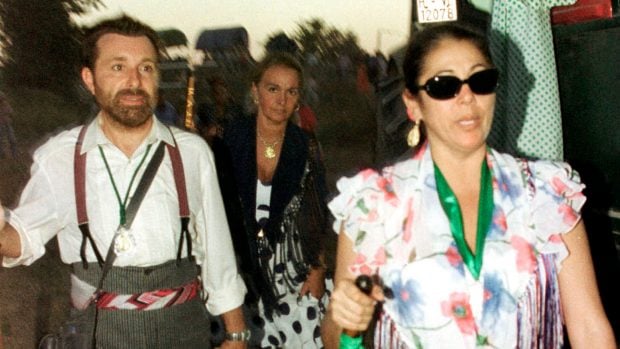 Parada y Pantoja en una romería de El Rocío. (Foto: Gtres)