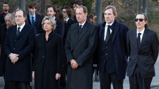 Los hermanos Gómez-Acebo durante el funeral de la infanta Pilar. (Foto: Gtres)