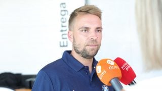 José María Almoguera atendiendo a los medios. (Foto: Gtres)