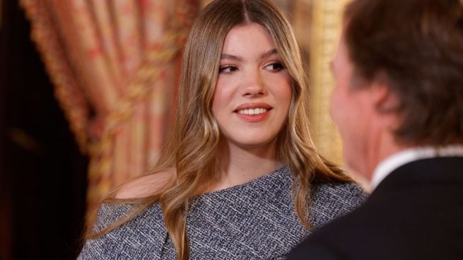 La infanta Sofía durante la ceremonia de imposición del Toisón de Oro a la Reina Sofía. (Foto: Gtres)