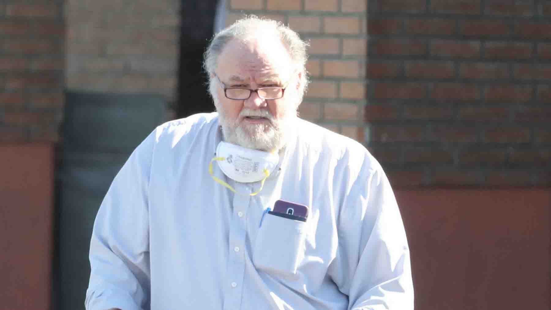 Amputan una pierna al padre de Meghan Markle tras una cirugía de urgencia en Filipinas