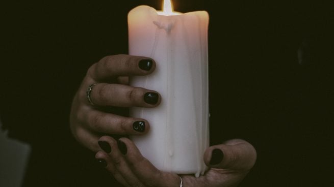 Ni manicura francesa ni efecto aura: el color de uñas que más llevan las celebrities y está arrasando esta temporada