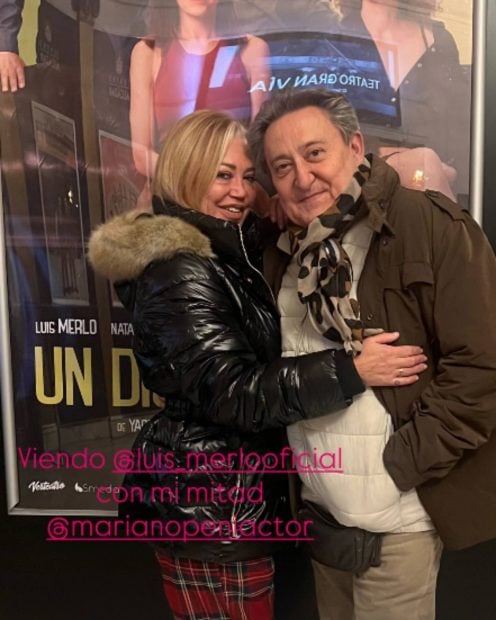 Belén Esteban y Mariano Peña en el teatro. (Foto: Instagram)