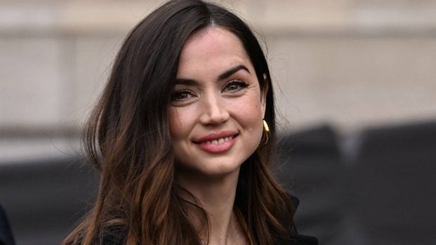 La actriz mostró una gran complicidad con un piloto. (Foto: Gtres)