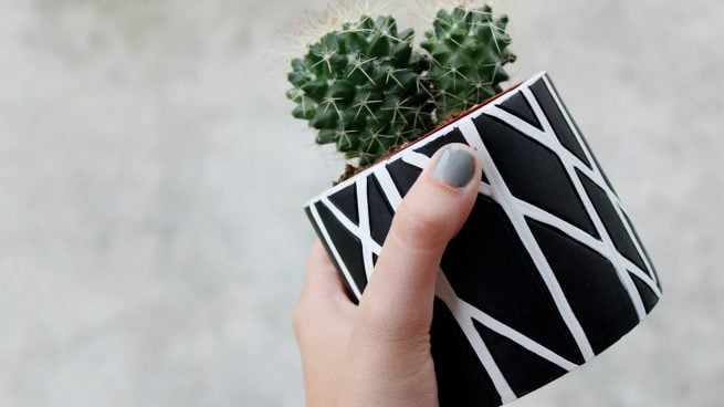 La nueva obsesión beauty: manicura “Coquette” minimalista, más limpia, más romántica y perfecta para el día a día