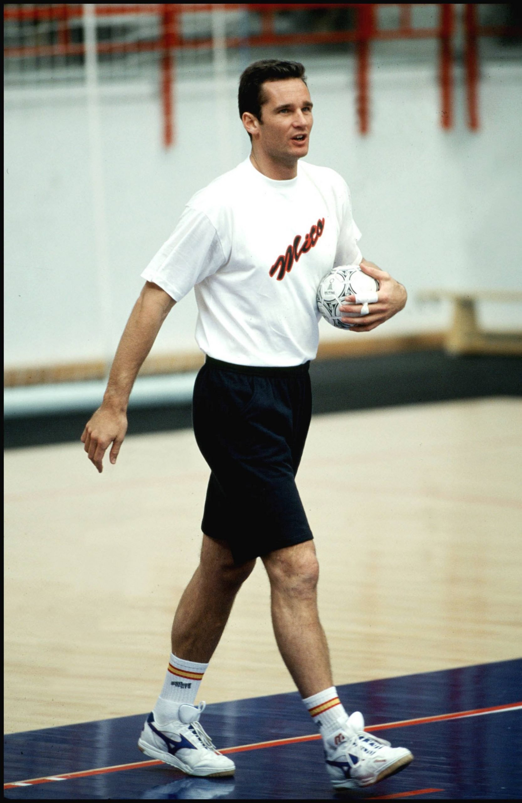 Iñaki Urdangarin durante un partido de balonmano. (Foto: Gtres)