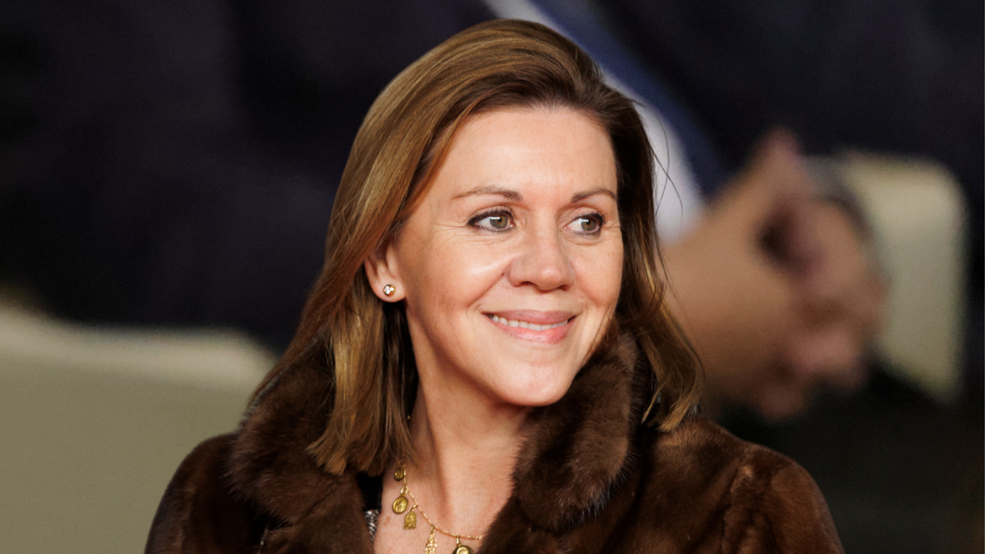 Cospedal cumple 60 y se reinventa: nuevo bufete, vida de madre soltera y un posible amor