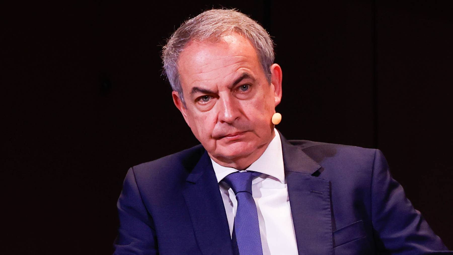 Las hijas de Zapatero borran los perfiles sociales de su empresa tras su vinculación con Plus Ultra