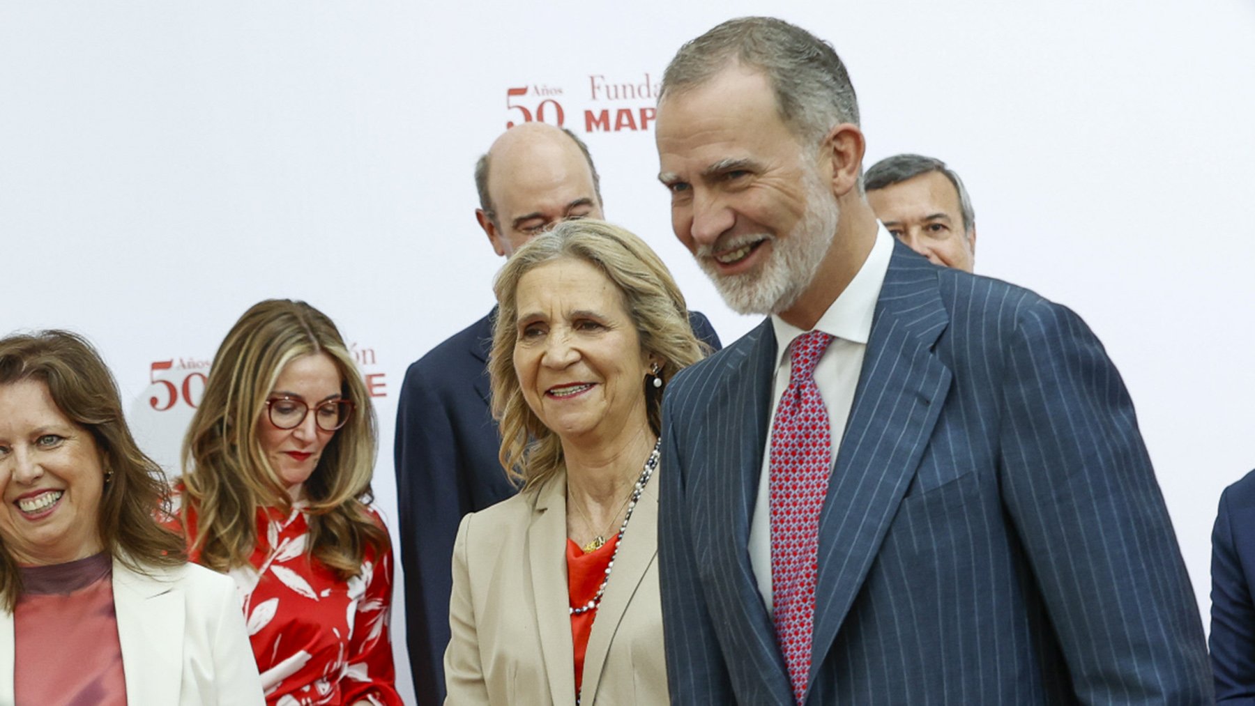 La relación del Rey Felipe y la infanta Elena, en jaque por Juan Carlos I