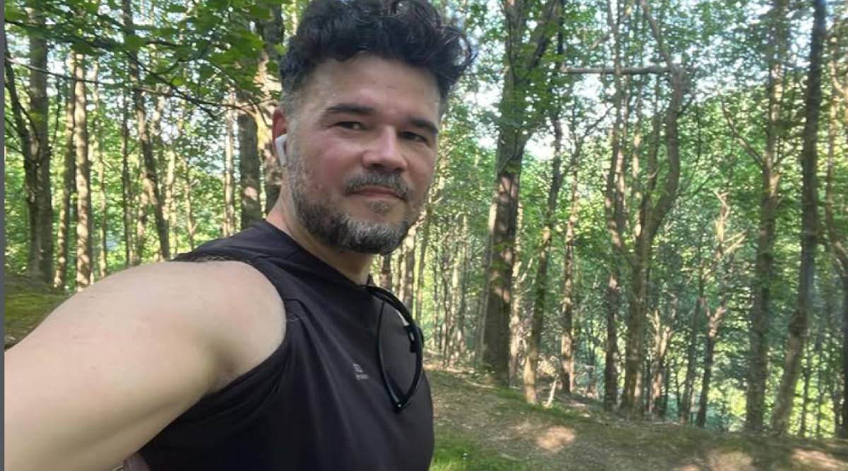 Rufián durante un momento de ocio al aire libre. (Foto: Gtres)