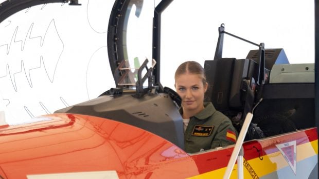 La princesa Leonor realizando prácticas en la Academia militar del Aire y del Espacio. (Foto: Gtres)