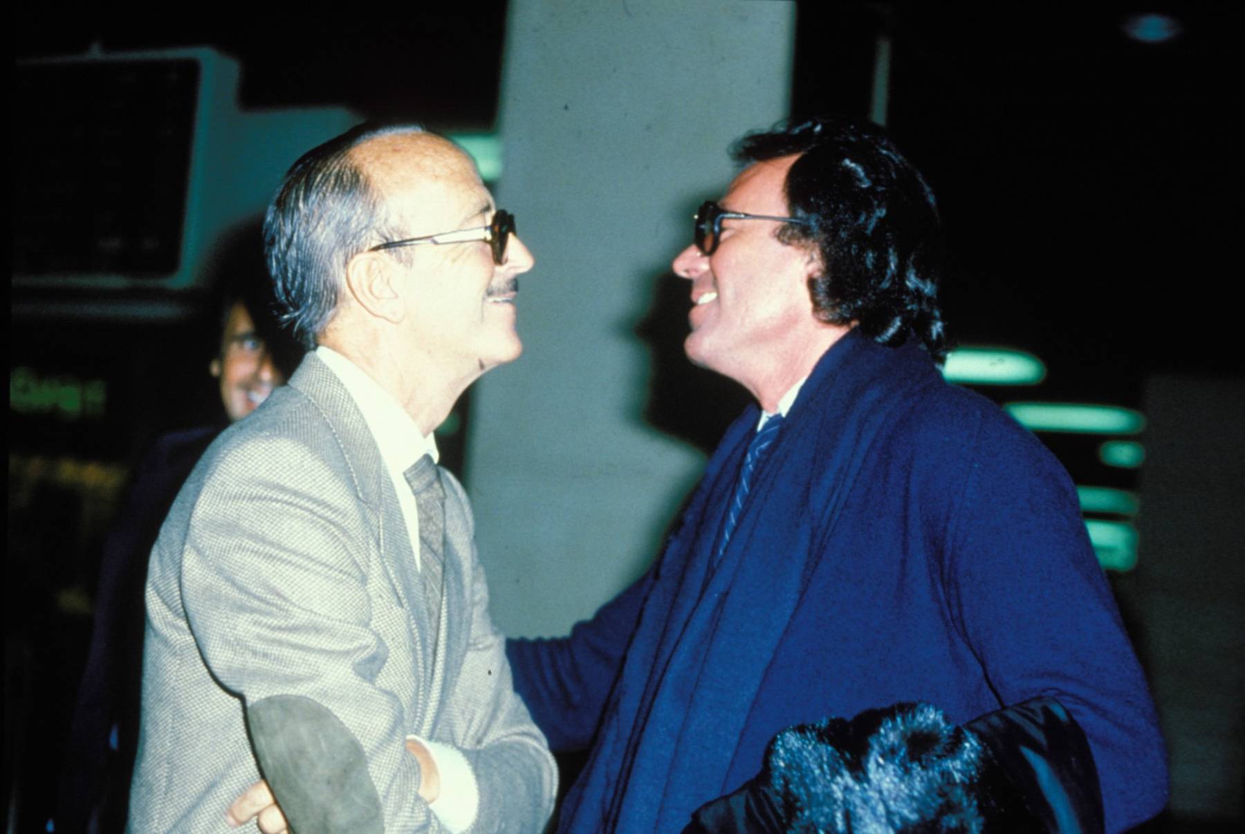 Julio Iglesias junto a su padre, 'Papuchi'. (Foto: Gtres)