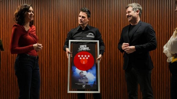 Isabel Díaz Ayuso y Dani Martín. (Foto: Gtres)