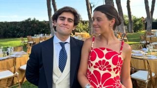 Pedro Cadahía y Manuela Ochoa Gómez-Acebo en una boda. (Foto: RRSS)