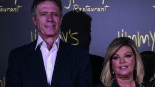 Carlo Costanzia posando con Terelu Campos. (Foto: Gtres)