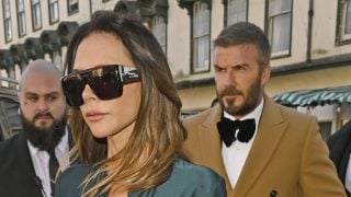 David y Victoria Beckham en la boda de Holly Ramsay. (Foto: Gtres)