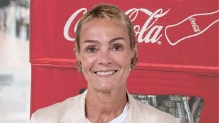 Sol Daurella, vuida de Carles Vilarrubí. (Fotos: Gtres y web de Coca-Cola)