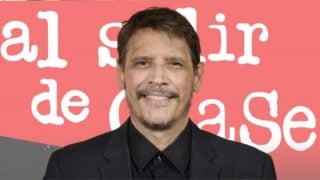 Sergio Peris-Mencheta y el logo de ‘Al salir de clase’. (Fotos: Gtres y redes sociales)