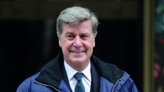 Cayetano Martínez de Irujo sonriendo. (Foto: Gtres)