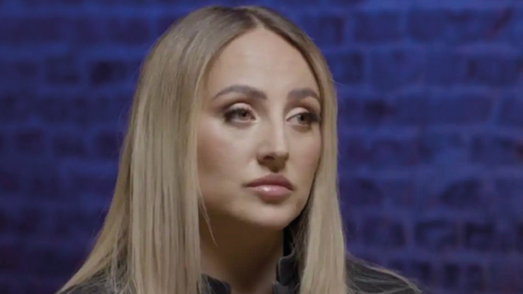 Rocío Flores describe su cara a cara con Rocío Carrasco a una distancia muy corta