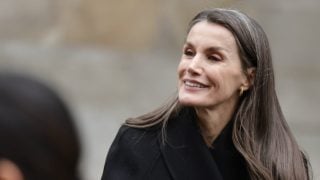 La Reina Letizia en un acto en Madrid. (Foto: Gtres)