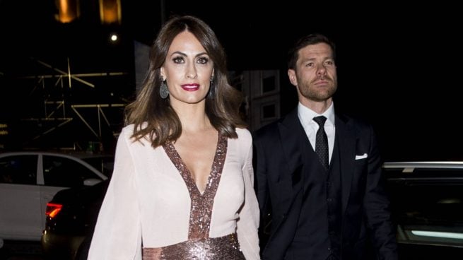 Nagore Aramburu y Xabi Alonso en un evento. (Foto: Gtres)