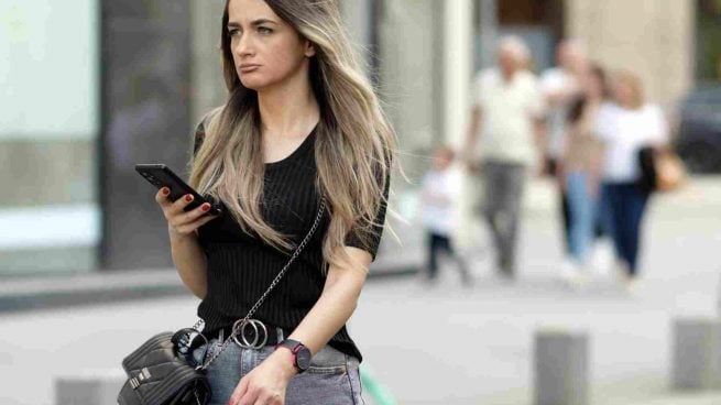 Juraste no volver a llevarlo, pero este bolso bandolera que llevabas en los 2000 es la última moda