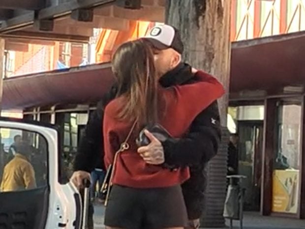 El encuentro de Kiko Rivera con su novia. (Foto: Gtres)