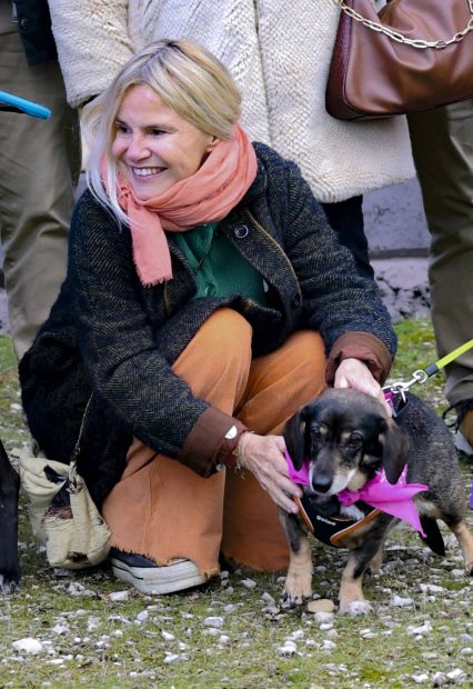 Eugenia Martínez de Irujo con una mascota. (Foto: Gtres)