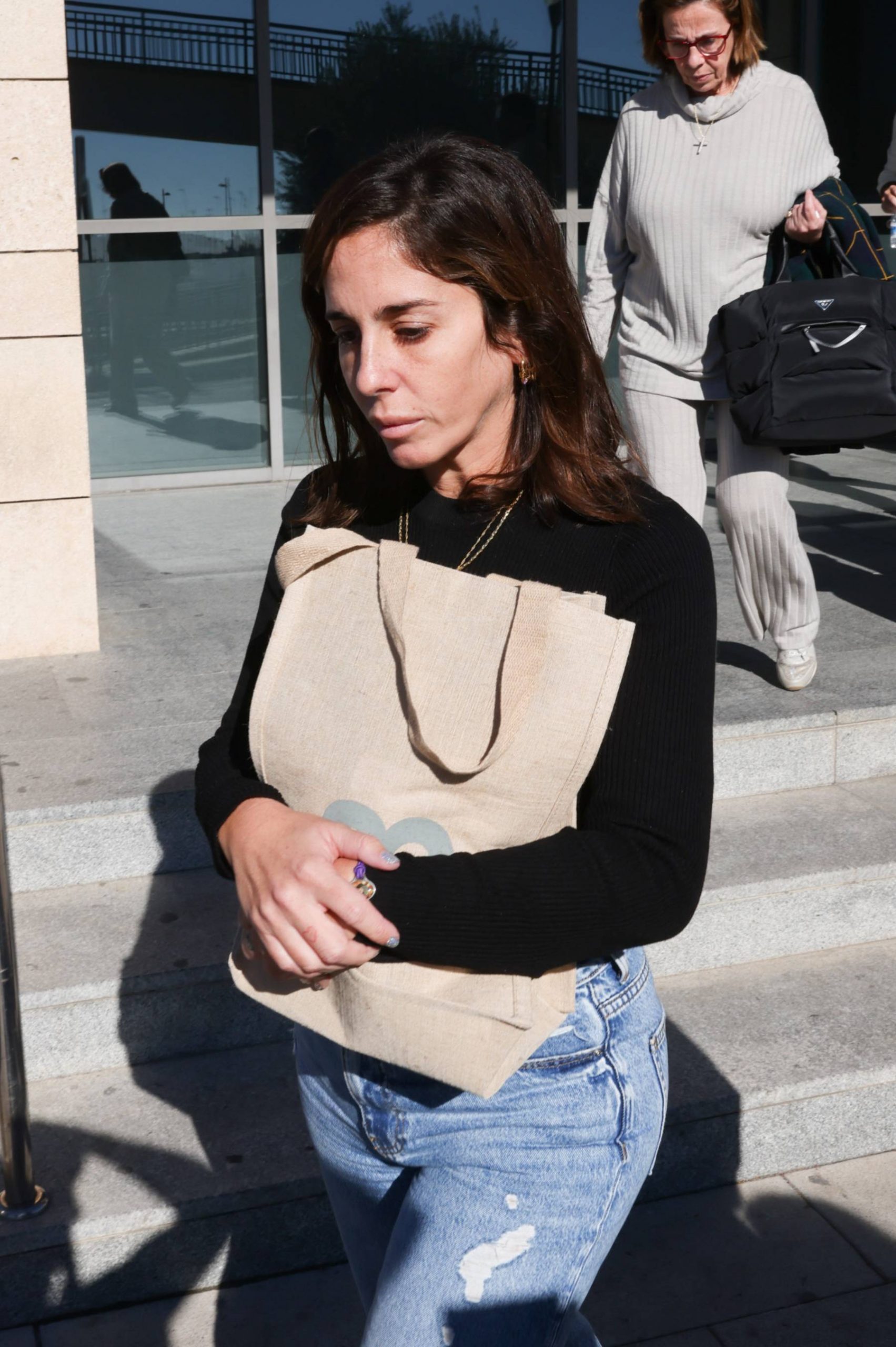 Anabel Pantoja durante un funeral. (Foto: Gtres)