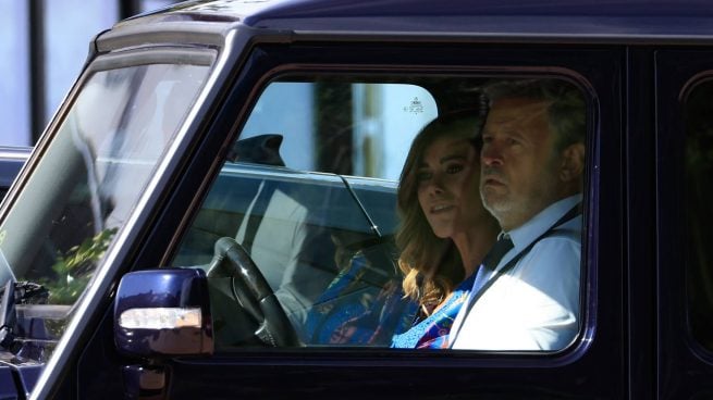Miki Nadal y Helena Ruiz Aldea en el interior de un coche. (Foto: Gtres)