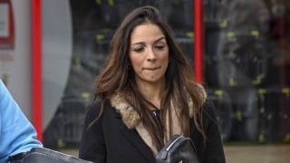 Lola García por las calles de Sevilla. (Foto: Gtres)