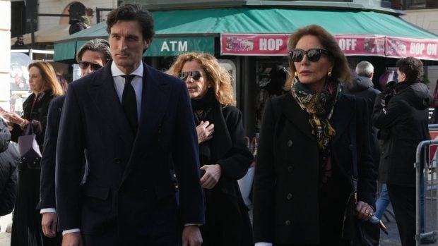 Naty Abascal, Rafael Medina y Rosario Nadal. (Foto: Gtres)