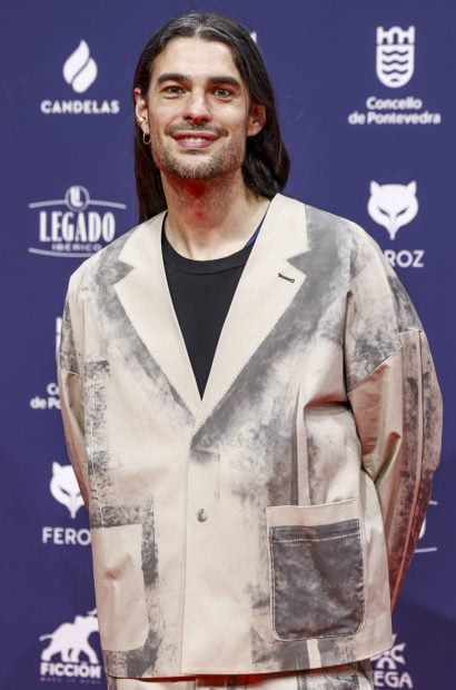 Oliver Laxe en los Premios Feroz. (Foto: Gtres)