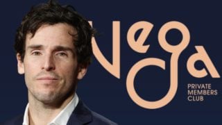 Iñigo Onieva y el logo de VEGA Club. (Foto: Gtres)